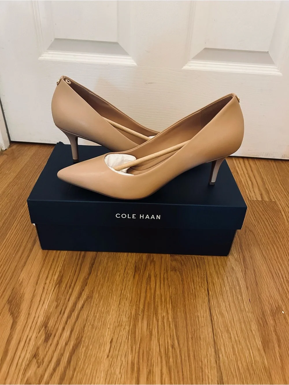 NWOT Cole Haan Beige Pointed-Toe Mid Heel Pumps